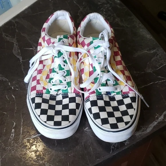 Worn once Vans Glitter Check Old Skool sneakers size 6.5. - Picture 2 of 8